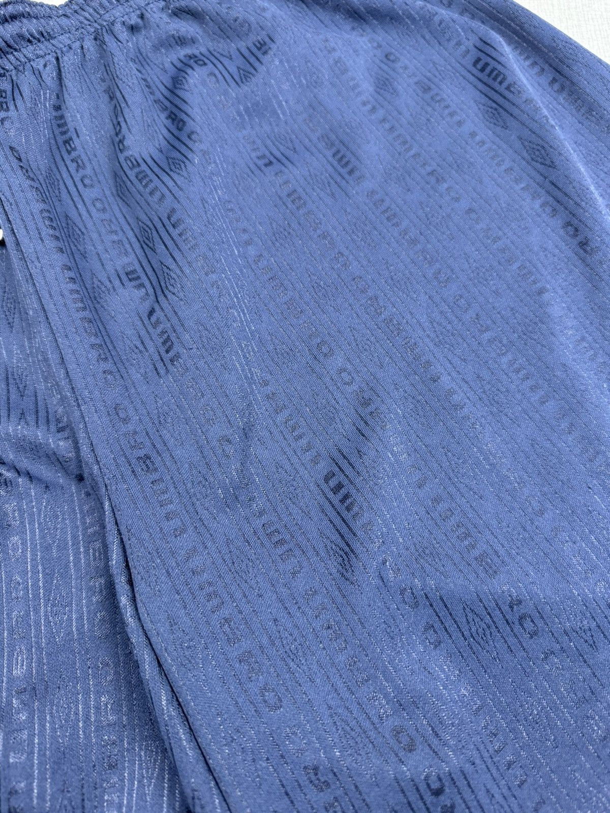Umbro × Vintage Men’s Vintage Umbro Monogram Soccer Football Shorts size XXL Size US 36 / EU 52 - 3 Thumbnail