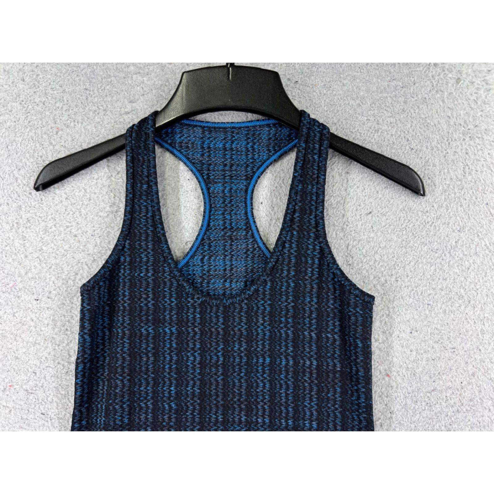 Lululemon Lululemon Shirt Women Blue Sleeveless Racerback 2 | Basic All Seasons Breathable Jersey Tank Top Casual Workwear Size XS / US 0-2 / IT 36-38 - 4 Thumbnail