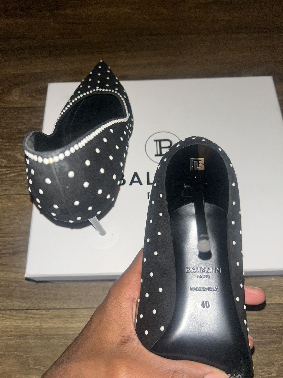 Balmain Balmain 95MM Imitation Pearl-Embellished Suede Pumps Size US 10 / IT 40 - 5 Thumbnail