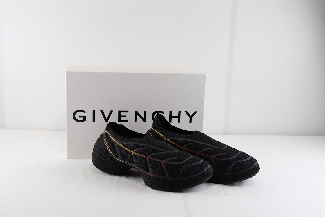 Givenchy o1rshd1 TK-360 Plus Sneaker in Black Size US 11 / EU 44 - 21 Thumbnail