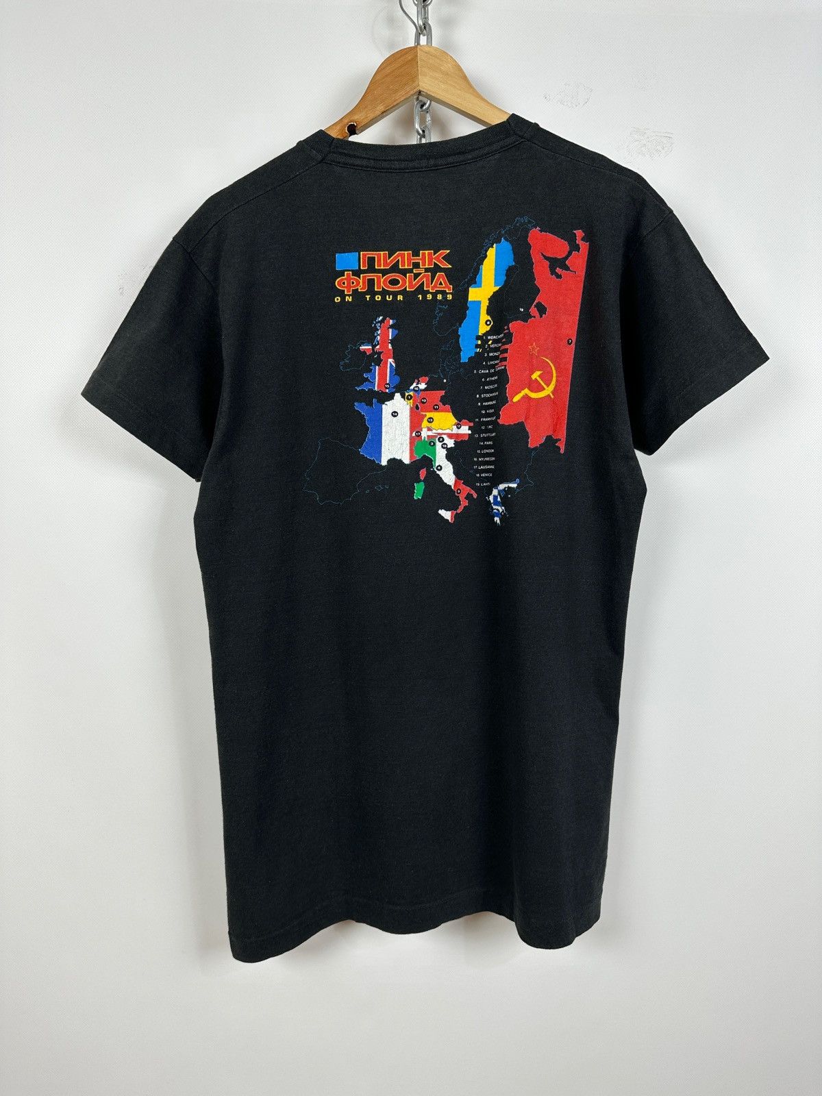 Band Tees 1989 Vintage Pink Floyd Russian On Tour Band T-Shirt Size US L / EU 52-54 / 3 - 2 Thumbnail