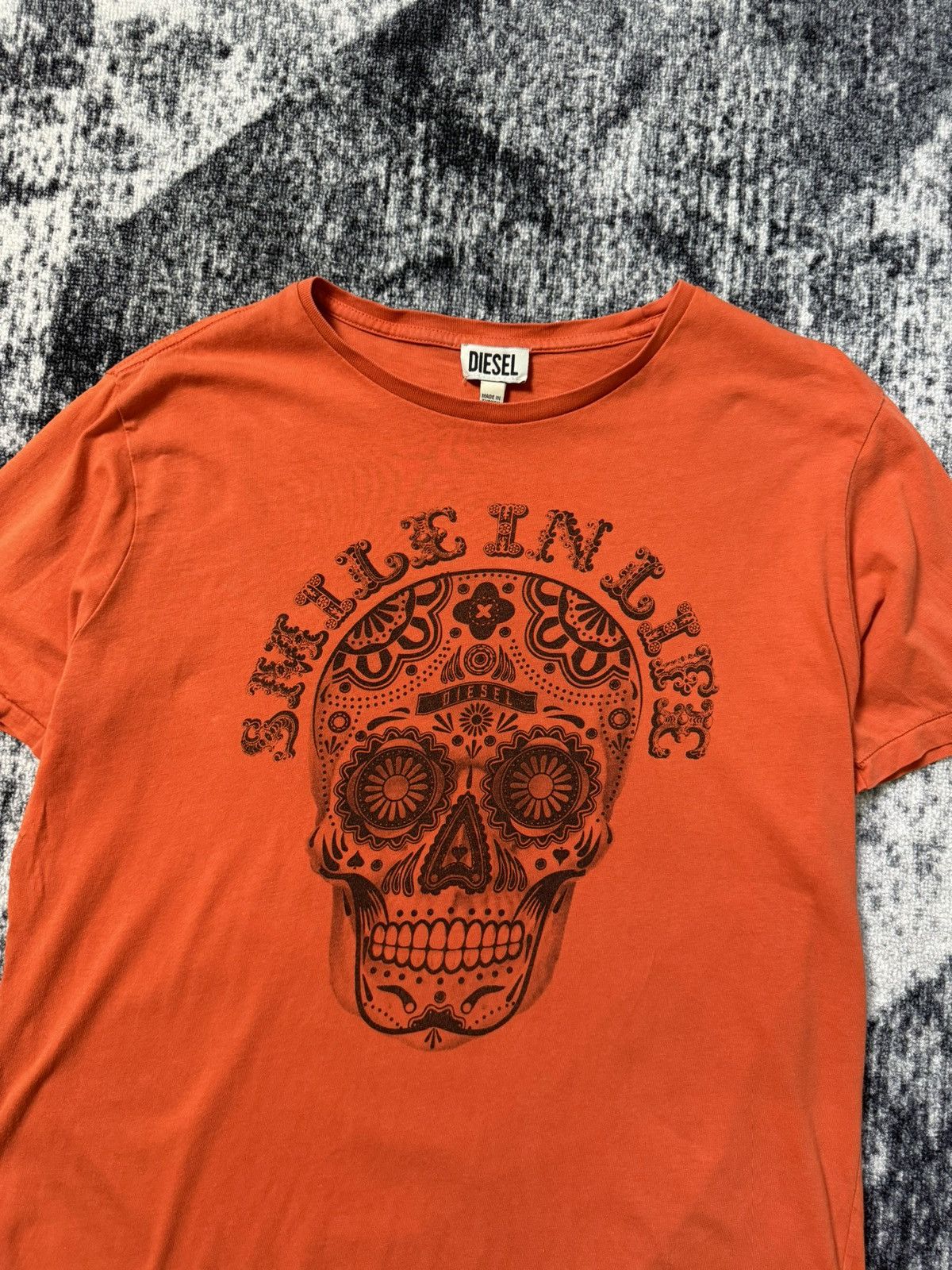 Diesel Vintage Diesel T shirt Skull Graphic Logo Orange Luxury 90s Size US M / EU 48-50 / 2 - 2 Thumbnail