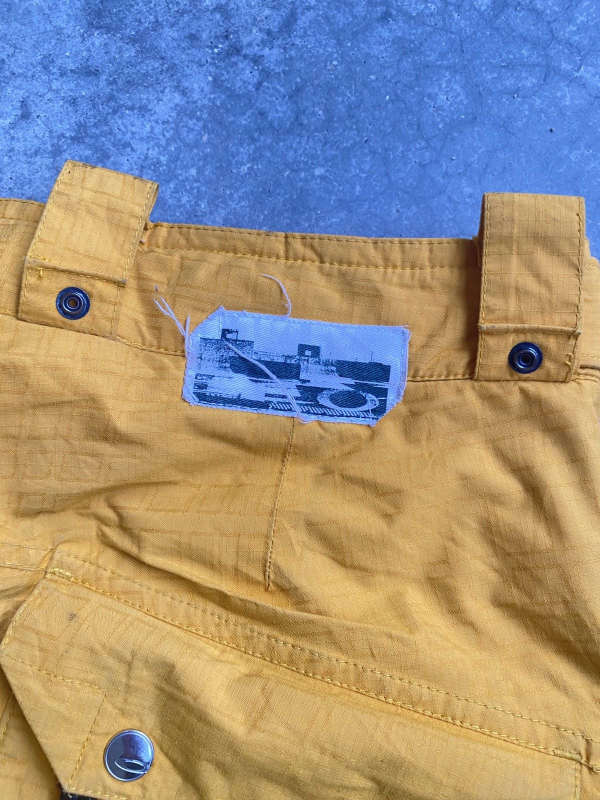Oakley × Vintage Vitange oakley snow pants Size US 37 - 8 Thumbnail