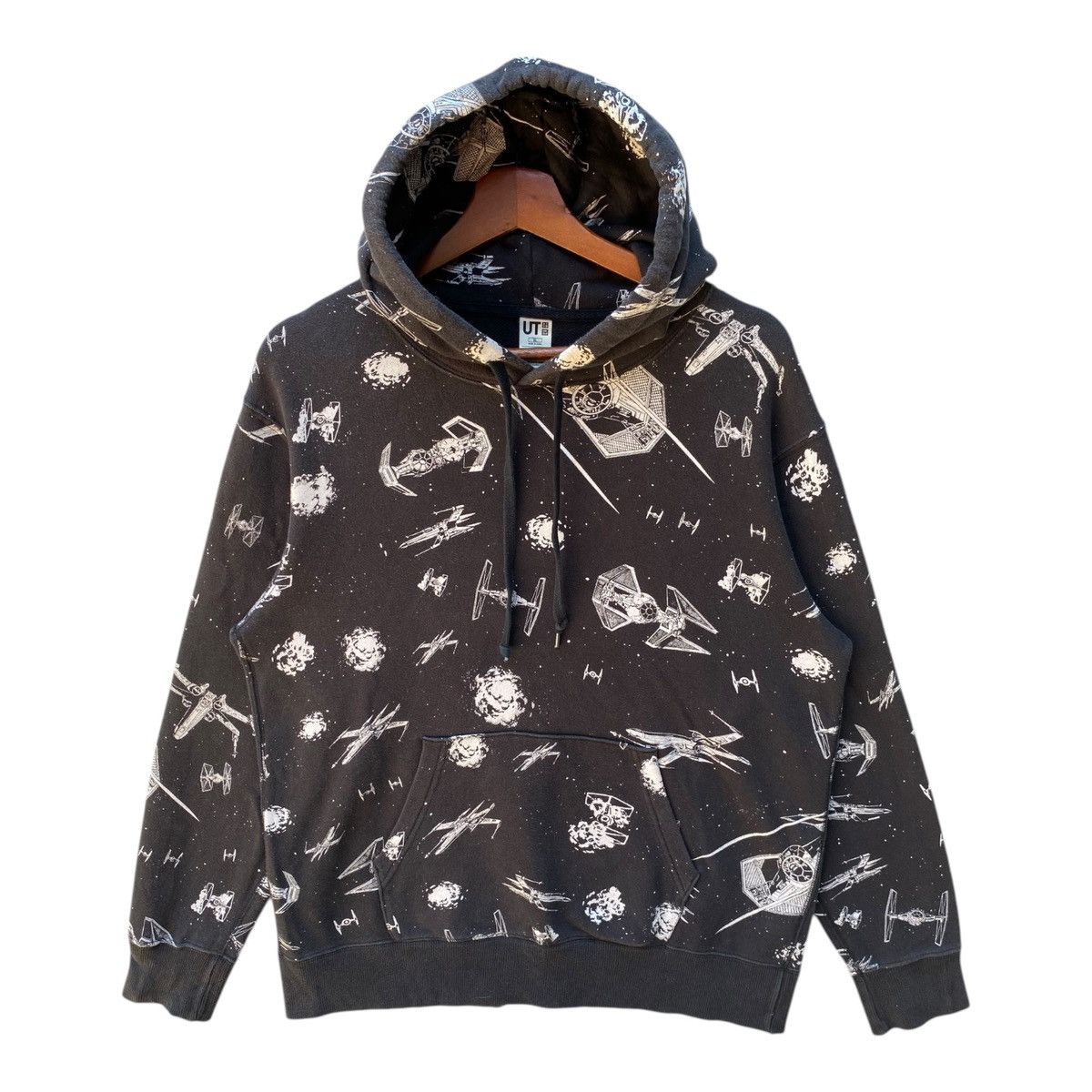 Star Wars × Uniqlo Uniqlo Star Wars Hoodie Fullprint Pullover Jumper Size XL Size US XL / EU 56 / 4 - 1 Thumbnail