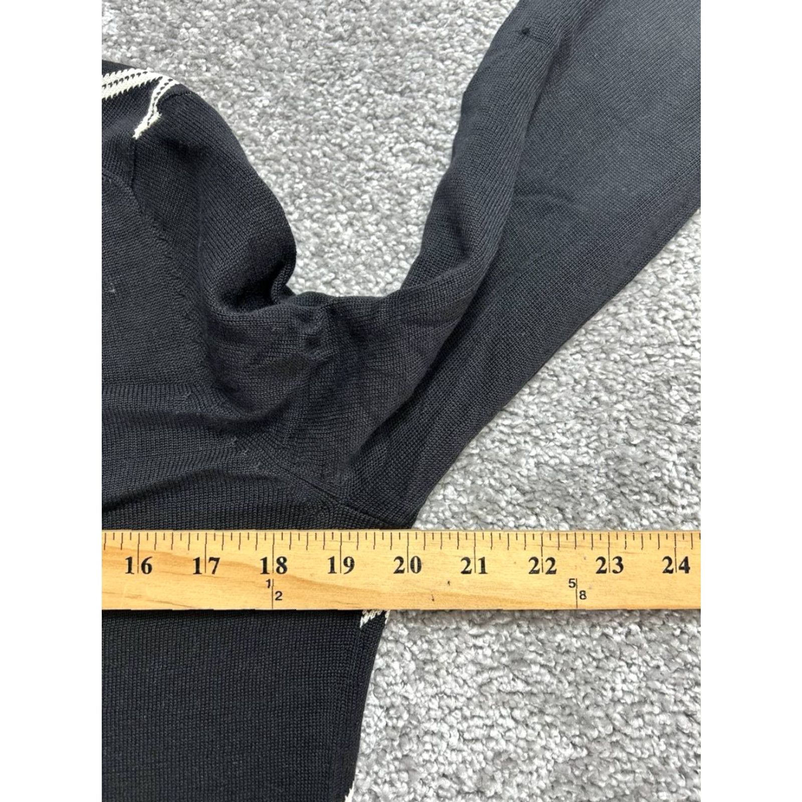 Brooks Brothers Brooks Brothers Cardigan Sweater Women Medium Black Silk Diamond Print Crew Neck Size M / US 6-8 / IT 42-44 - 4 Thumbnail