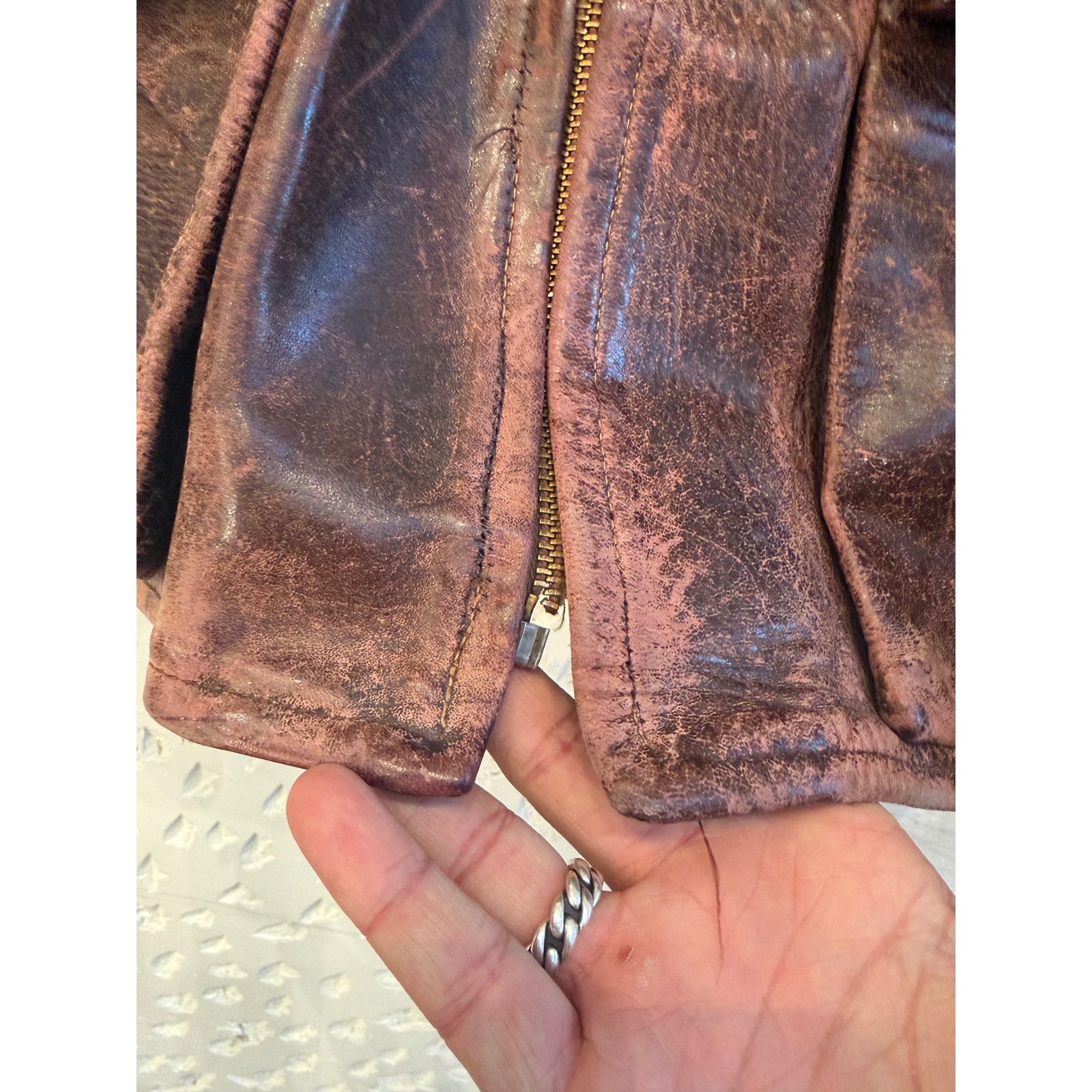 Vintage Vintage Brown Thrashed Plaid Lined Leather Jacket Size US XL / EU 56 / 4 - 7 Thumbnail