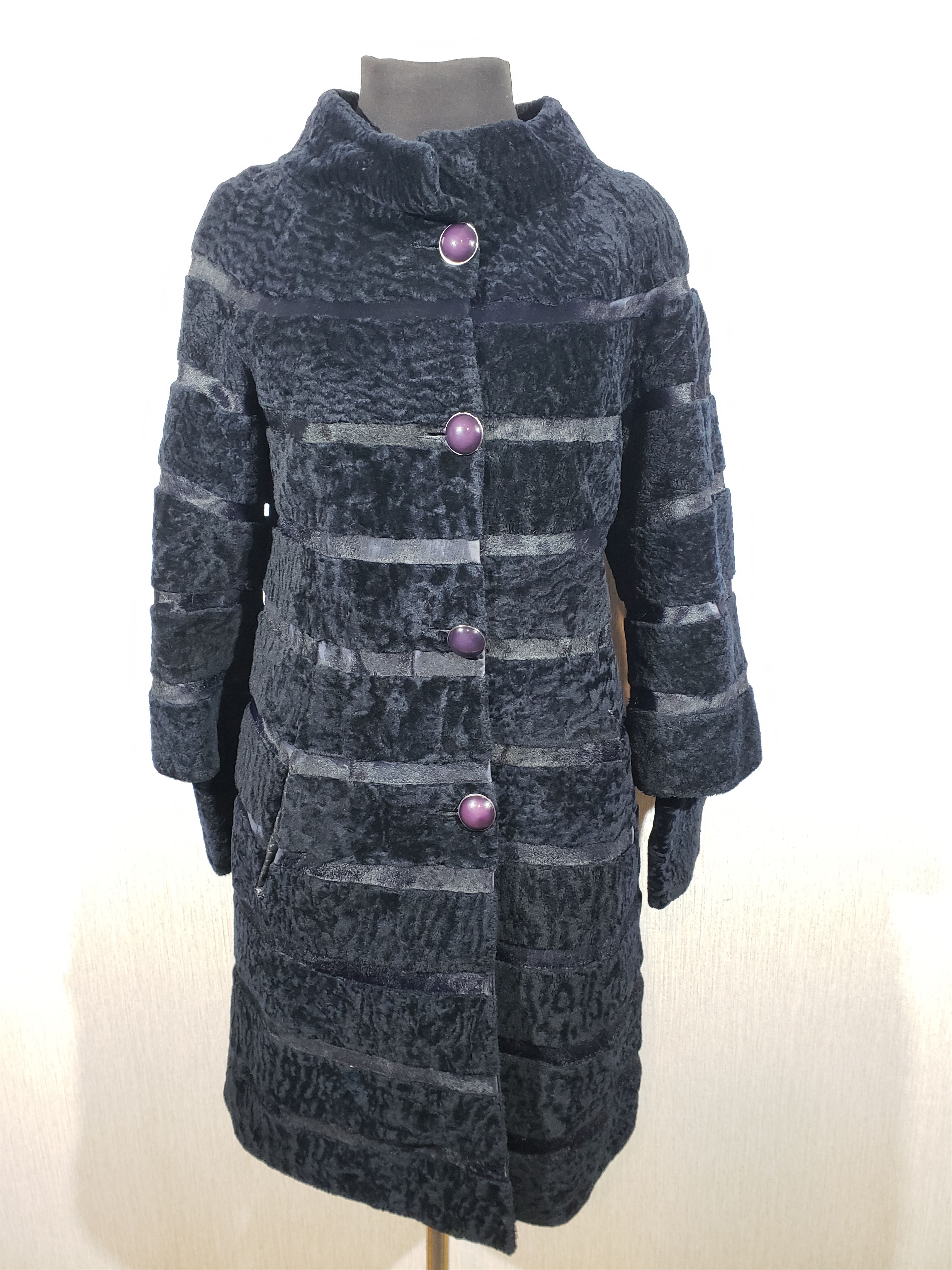 Other Wonderful women's sheepskin coat. Size M / US 6-8 / IT 42-44 - 1 Thumbnail