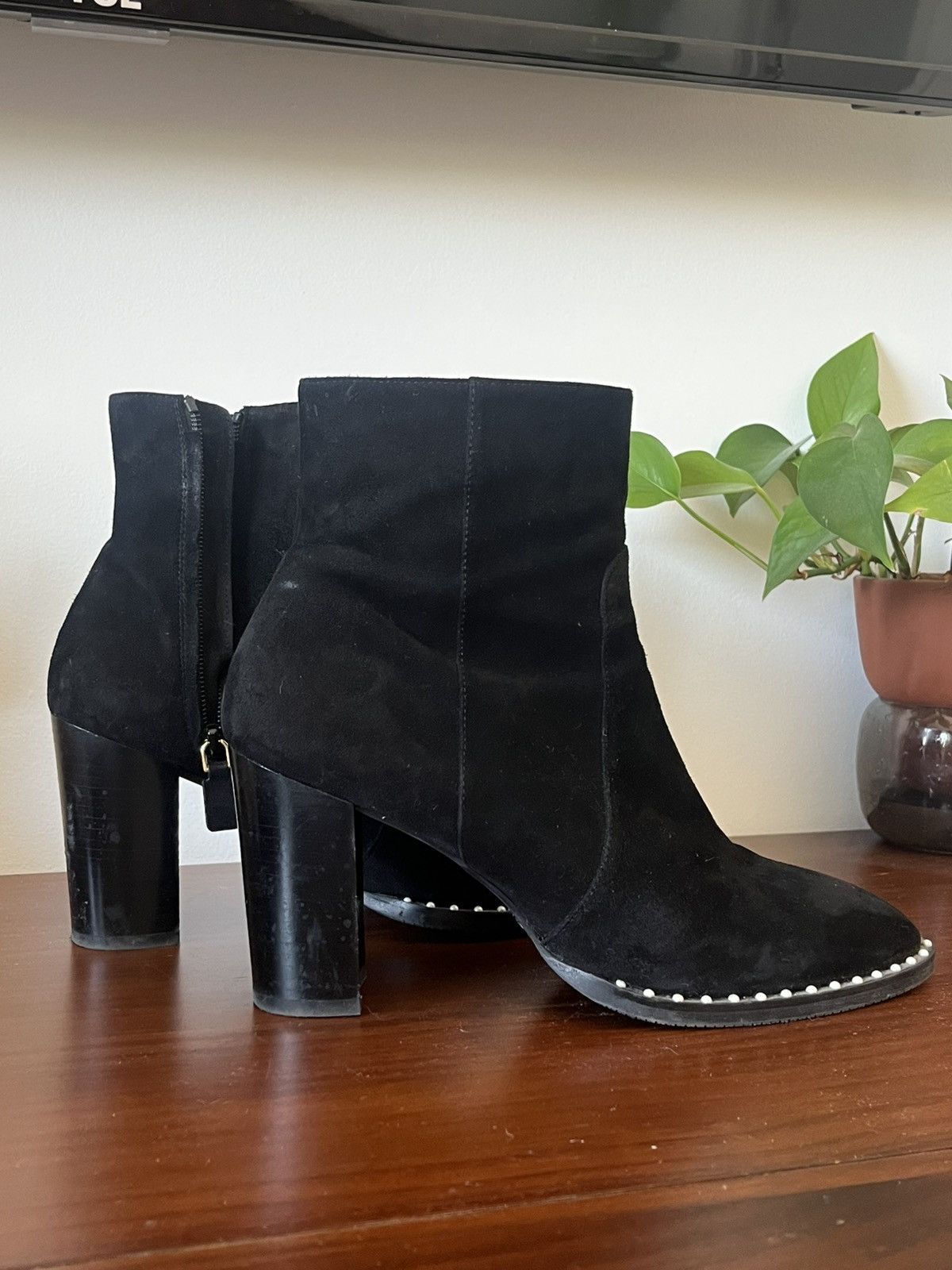 Stuart Weitzman Stuart Weitzman suede heeled boot with pearl accent Size US 10 / IT 40 - 1 Thumbnail
