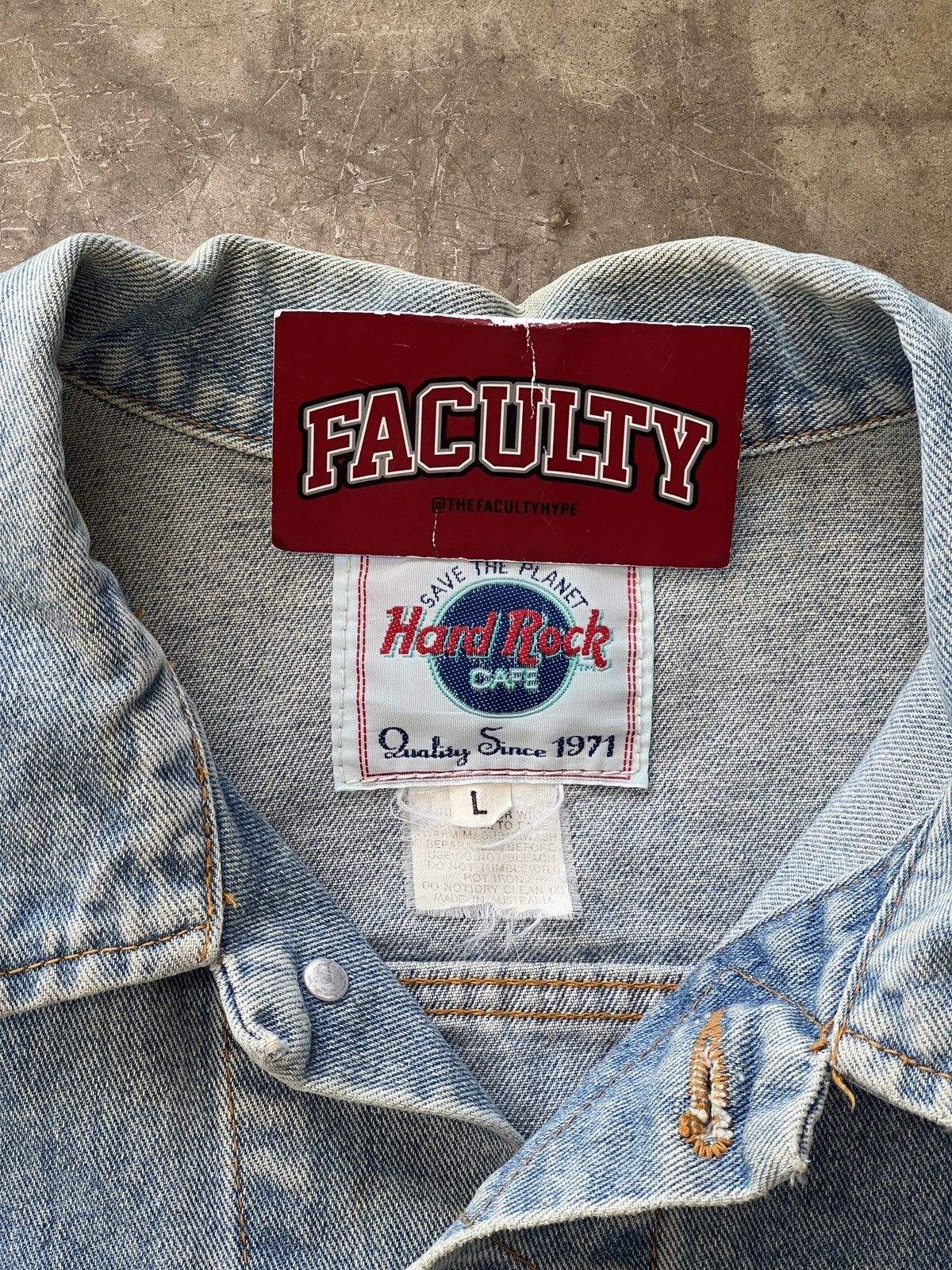 Hard Rock Cafe × Vintage Vintage Hard Rock Cafe 90s Vintage Denim Button Jacket Large Size US L / EU 52-54 / 3 - 3 Thumbnail