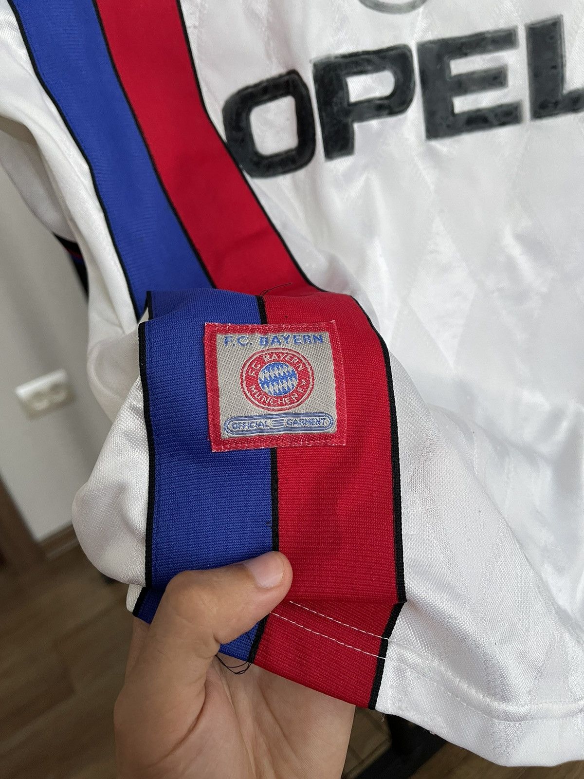 Adidas 1995/1996 Adidas Bayern Munich Vintage Soccer Jersey T-Shirt Size US S / EU 44-46 / 1 - 8 Thumbnail