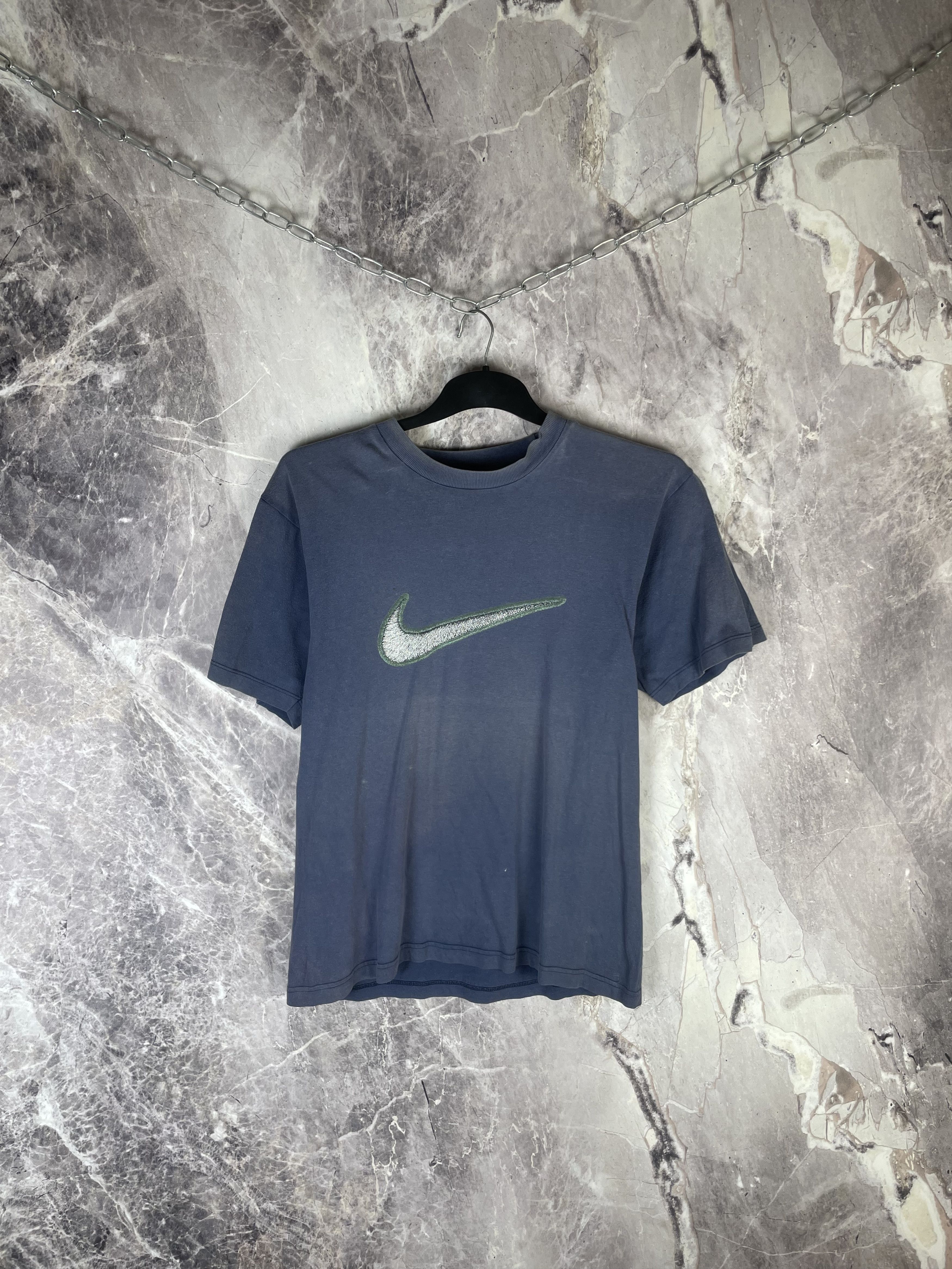 Nike Nike Vintage big logo t-shirt Swoosh 90s Size US S / EU 44-46 / 1 - 1 Thumbnail