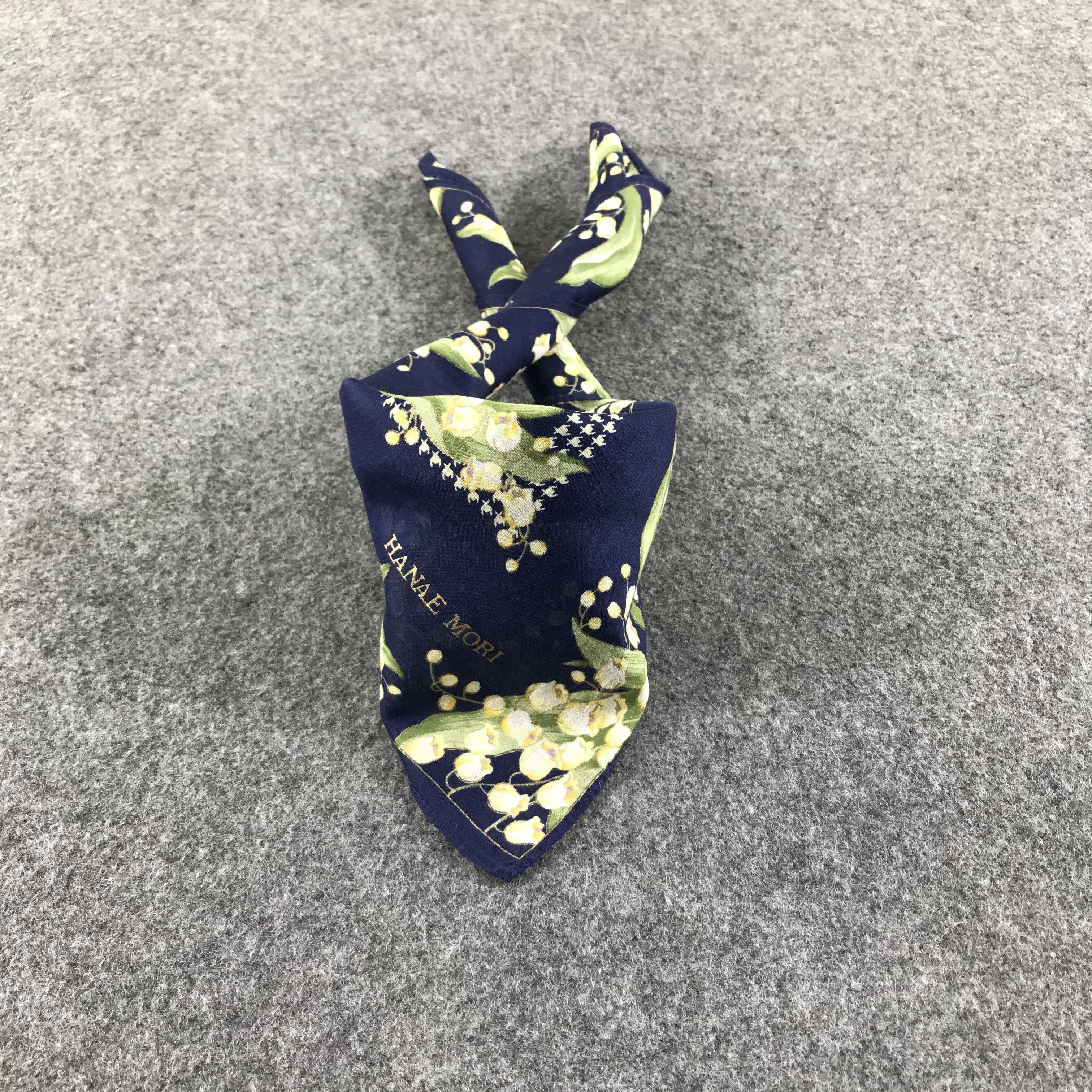 Hanae Mori Hanae Mori Floral Handkerchief Neckerchief Bandana H392 Size ONE SIZE - 1 Thumbnail