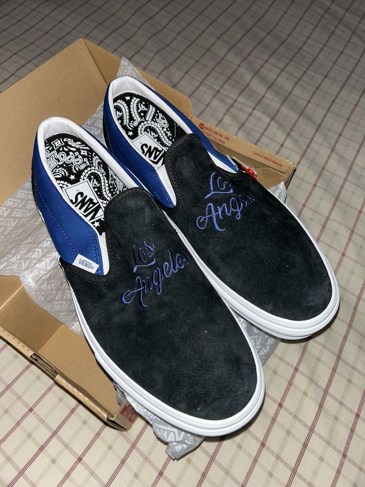 Vans Vans Slip On. Los Angeles Embroidered. Size US 12 / EU 45 - 1 Thumbnail