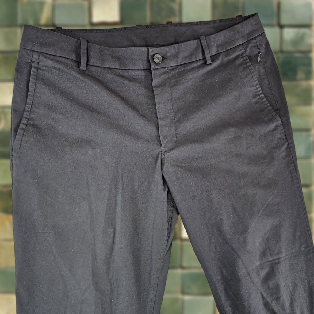 Vintage Kit and Ace Jogger Pants Mens 36 Black Cuffed Hem Zip Pockets Adjustable Tapered Front Flat Front Belt Loops Casual Athletic Size US 36 / EU 52 - 1 Thumbnail