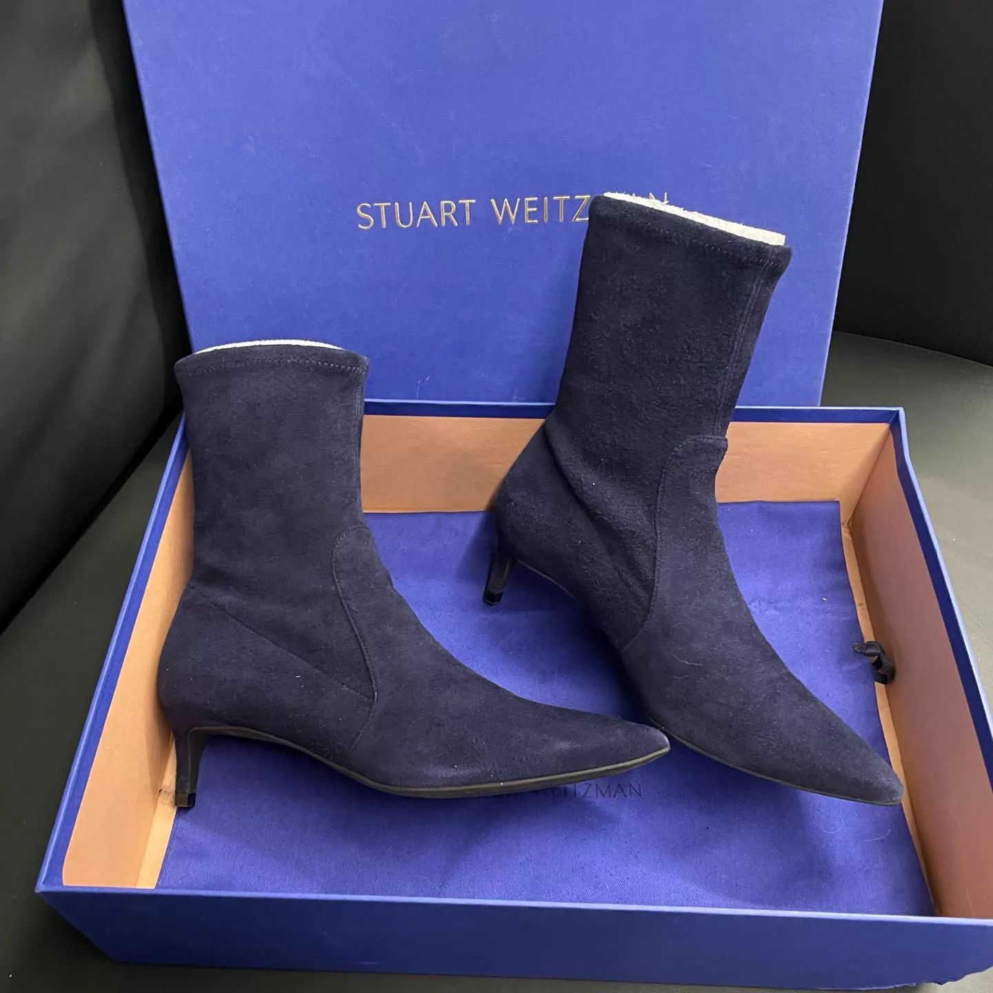 Stuart Weitzman SW Suede Pointed Toe Navy Ankle Boots 36.5 Size US 6 / IT 36 - 2 Thumbnail
