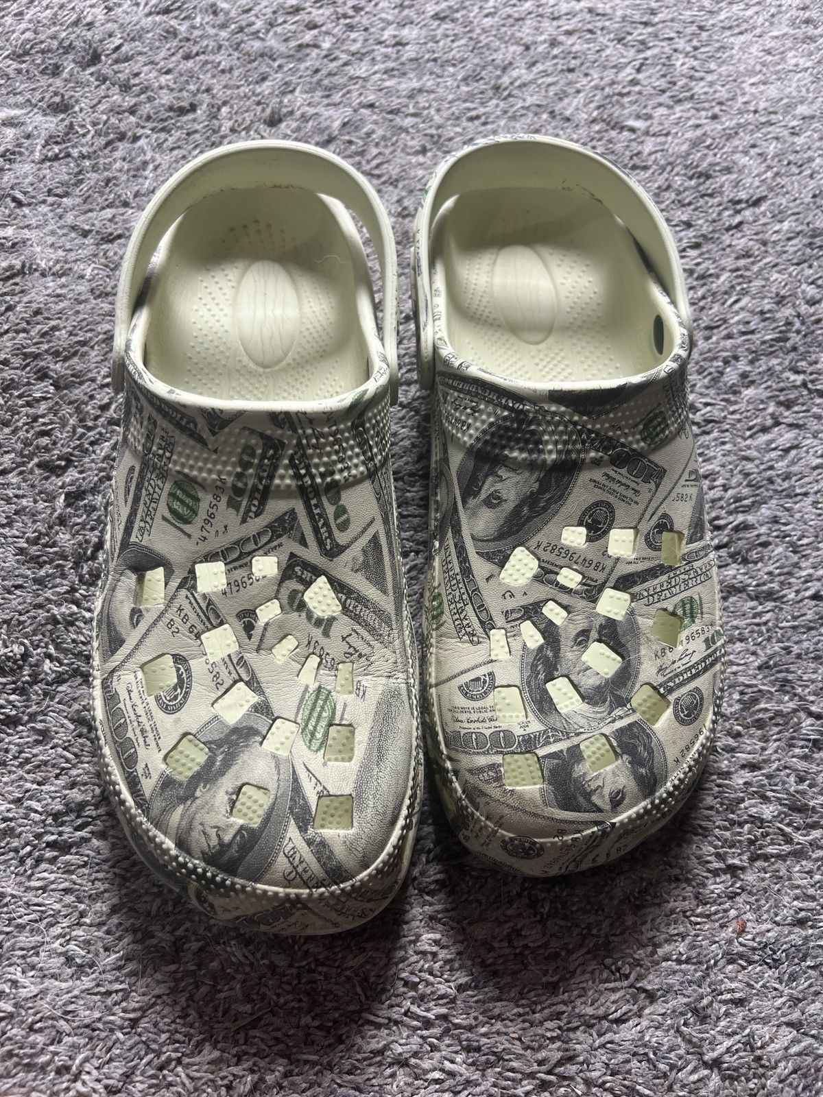 Hypebeast Hundred Dollar Bill All-Over Clogs Size US 11 / EU 44 - 2 Thumbnail