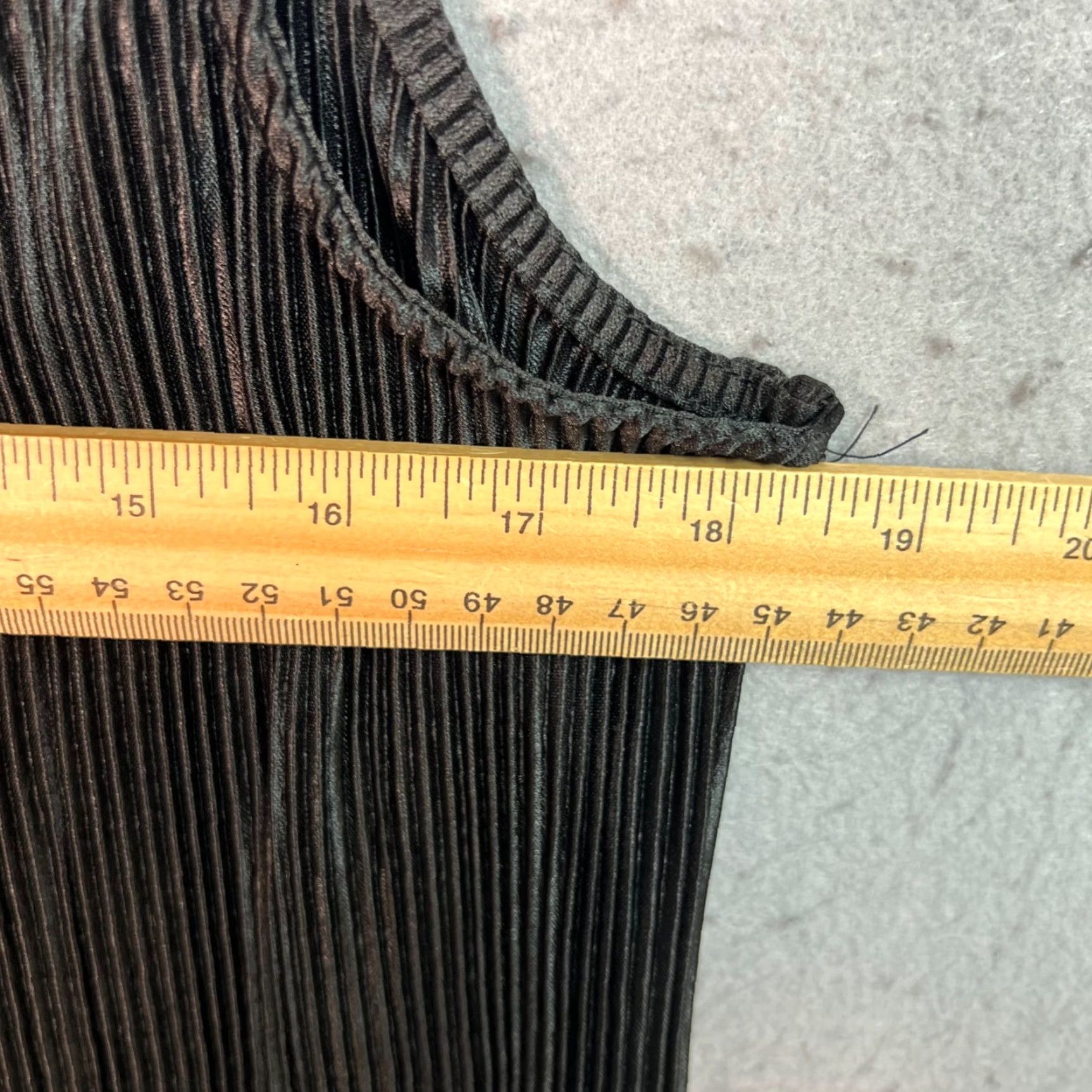 Rachel Zoe Rachel Zoe Black Sleeveless Pleated Top Womens Size Medium Shirt Tank Adult Womens M Black Pleated 90s Vintage Size M / US 6-8 / IT 42-44 - 5 Thumbnail