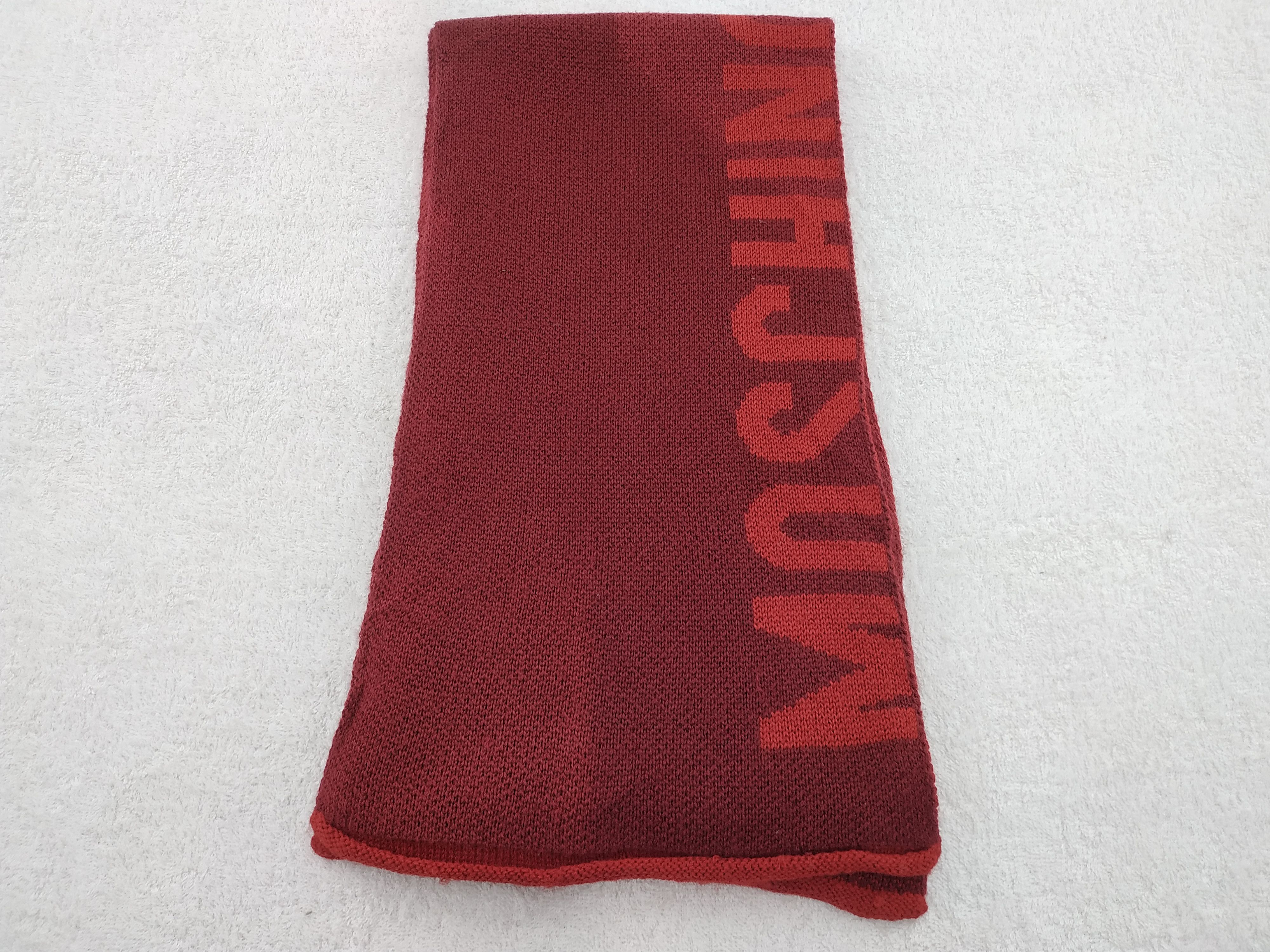 Vintage Vintage Moschino Scarf/Muffler/Neckwear MF442 Size ONE SIZE - 1 Thumbnail