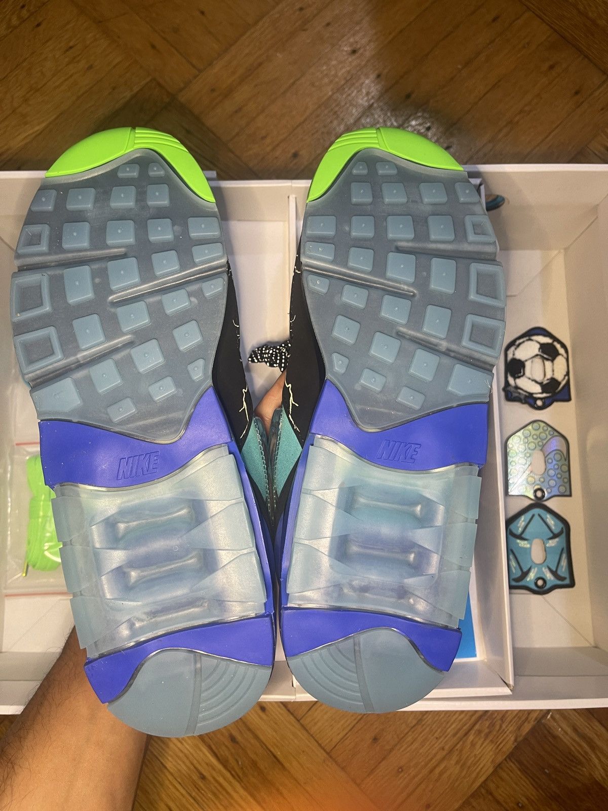 Nike Nike Air 180 x Doernbecher Freestyle "Ja'Kai" Size US 9 / EU 42 - 4 Thumbnail