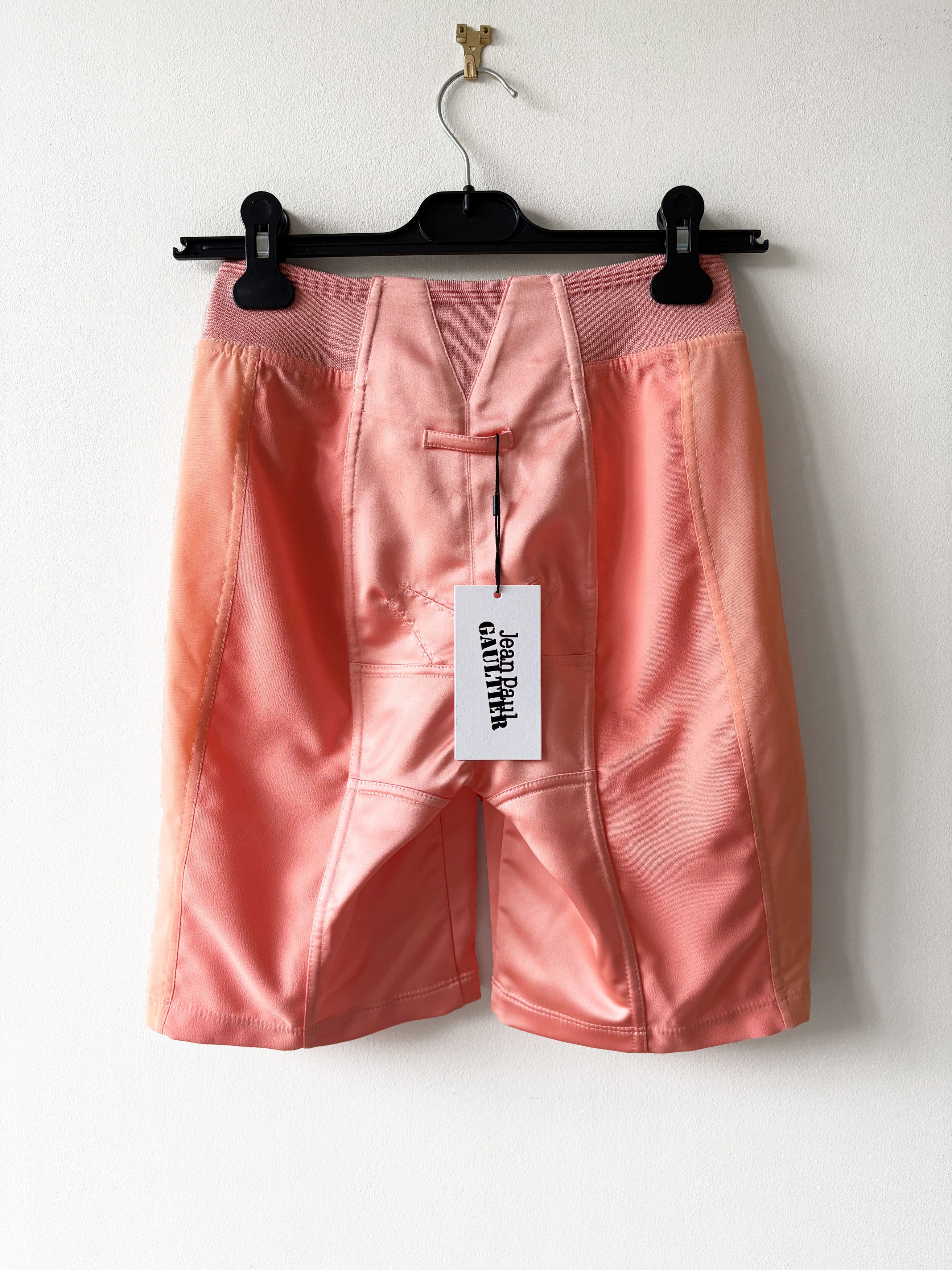 Jean Paul Gaultier Jean Paul Gaultier pink satin shorts Size 24" / US 00 / IT 34 - 2 Thumbnail