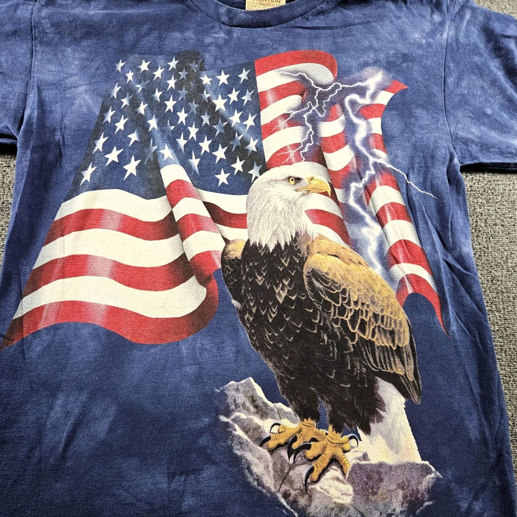 The Mountain The Mountain Shirt Mens Medium Blue Bald Eagle Flag Graphic Tee USA Patriotic Shirt Mens Medium Blue Bald Eagle Flag Graphic Tee USA Patriotic Size US M / EU 48-50 / 2 - 2 Thumbnail