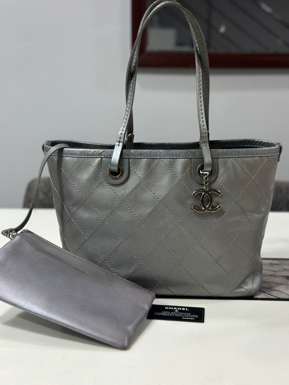 Chanel Authentic Chanel Metallase Caviar Tote Bag Size ONE SIZE - 1 Thumbnail