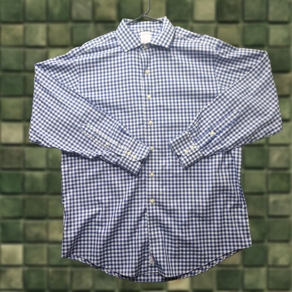 Brooks Brothers Brooks Brothers Shirt Mens 16 1/2-35 Classic Fit Long Sleeve Button-Up Collared Green Cotton Geometric Size US L / EU 52-54 / 3 - 1 Thumbnail