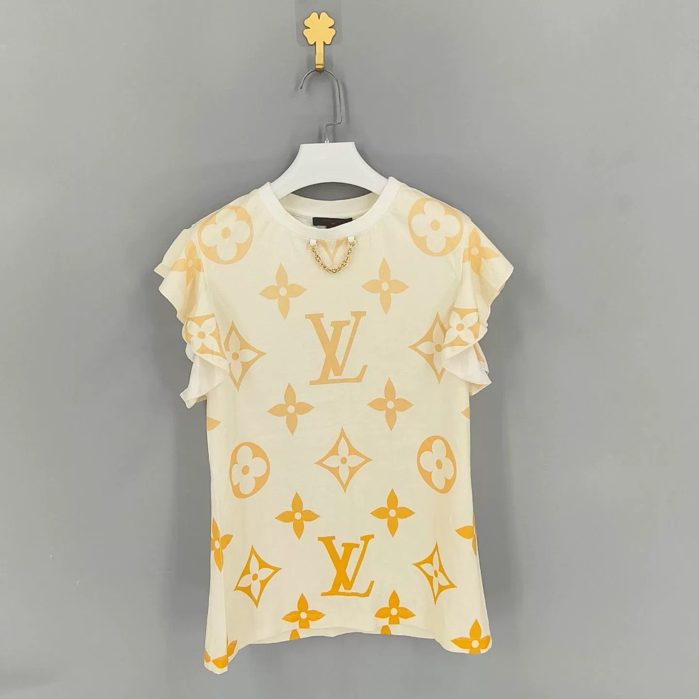 Louis Vuitton Louis Vuitton Gradient Logo Ruffle Sleeve T-shirt Size US XL / EU 56 / 4 - 1 Thumbnail