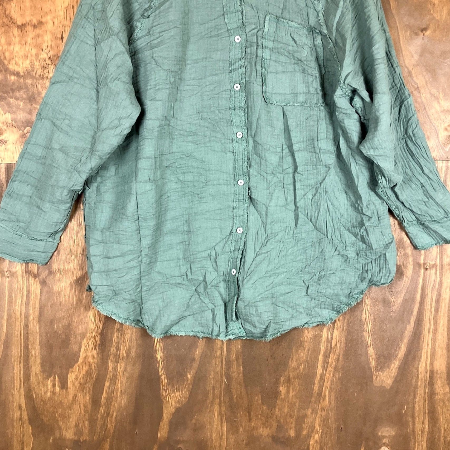 Vintage Aerie Womens Shirt Green V Neck Button Up Long Sleeve 100% Cotton M Womens Regular Short/Long Sleeve Size M / US 6-8 / IT 42-44 - 3 Thumbnail