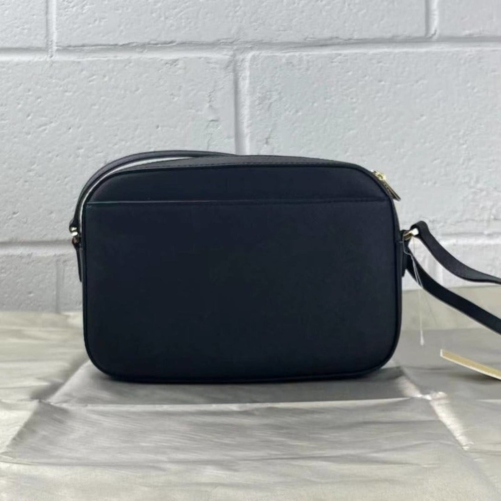Michael Kors Michael Kors Jet Set Item 35S1GTTC7L LG Zip Chain Bag Black Size ONE SIZE - 2 Thumbnail