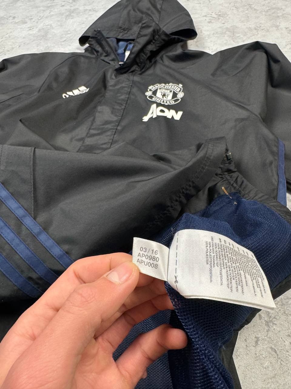 Adidas Vintage Adidas Manchester United Black Track Jacket 2016 Size US L / EU 52-54 / 3 - 12 Thumbnail