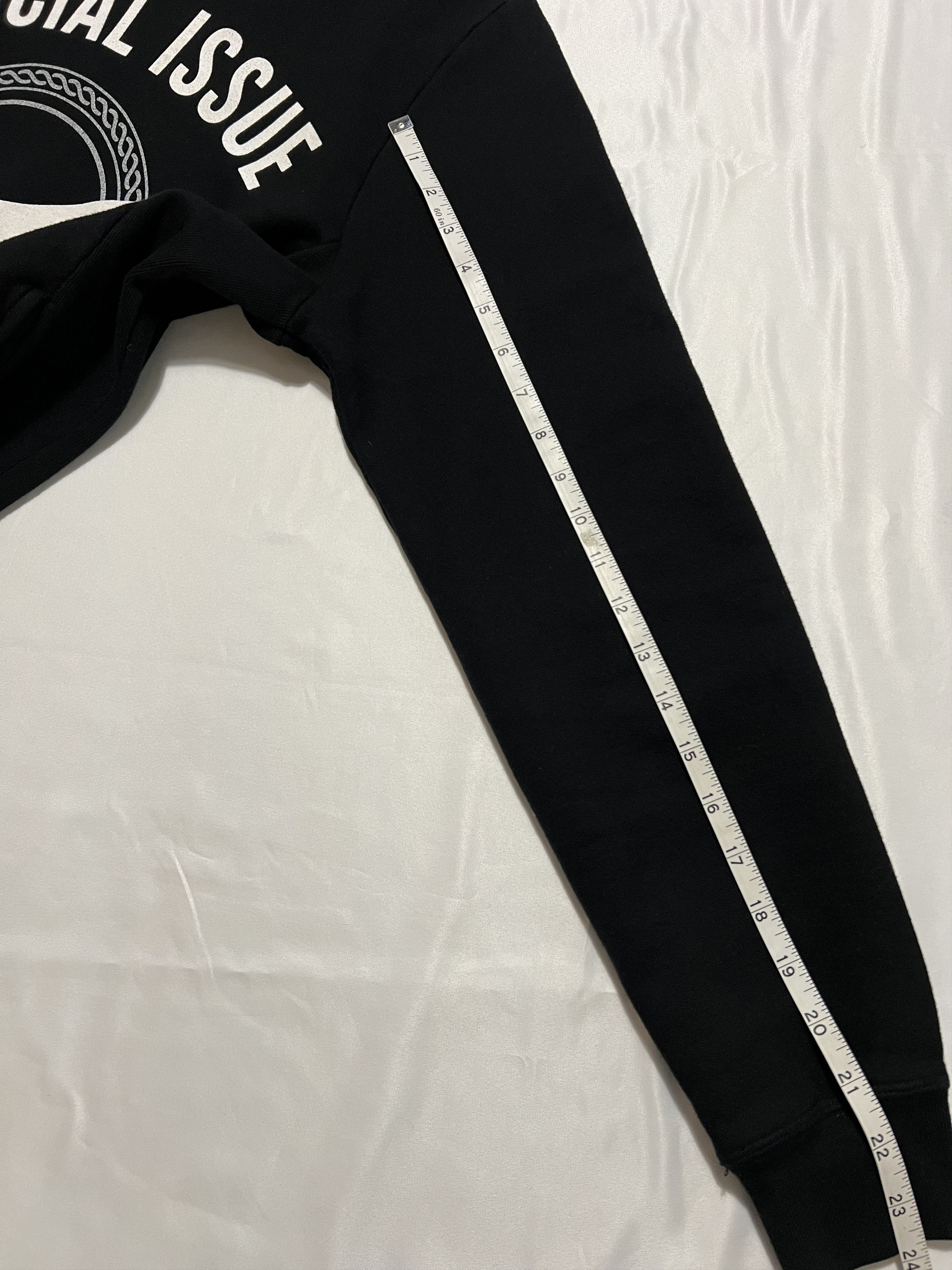 The Weeknd *RARE GRAIL* Official Issue XO Cut & Sew Crewneck 2014 Size US M / EU 48-50 / 2 - 20 Thumbnail