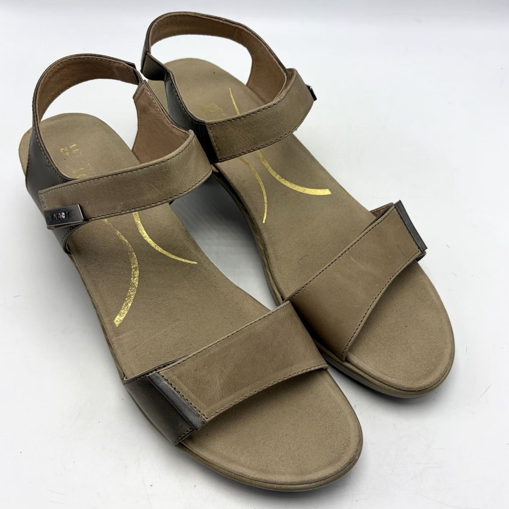 Vintage VINTAGE? Naot Sandal Womens 11 EU 42 Beige Leather Ankle Strap Block Heel Mid Slingback Adjustable Cushion Comfort Closed Toe? Size US 11 / IT 41 - 3 Thumbnail