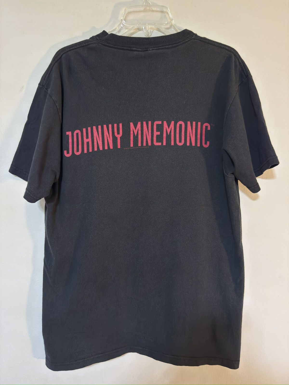 Vintage Vintage Johnny Mnemonic Movie 90s tee Size US L / EU 52-54 / 3 - 5 Thumbnail
