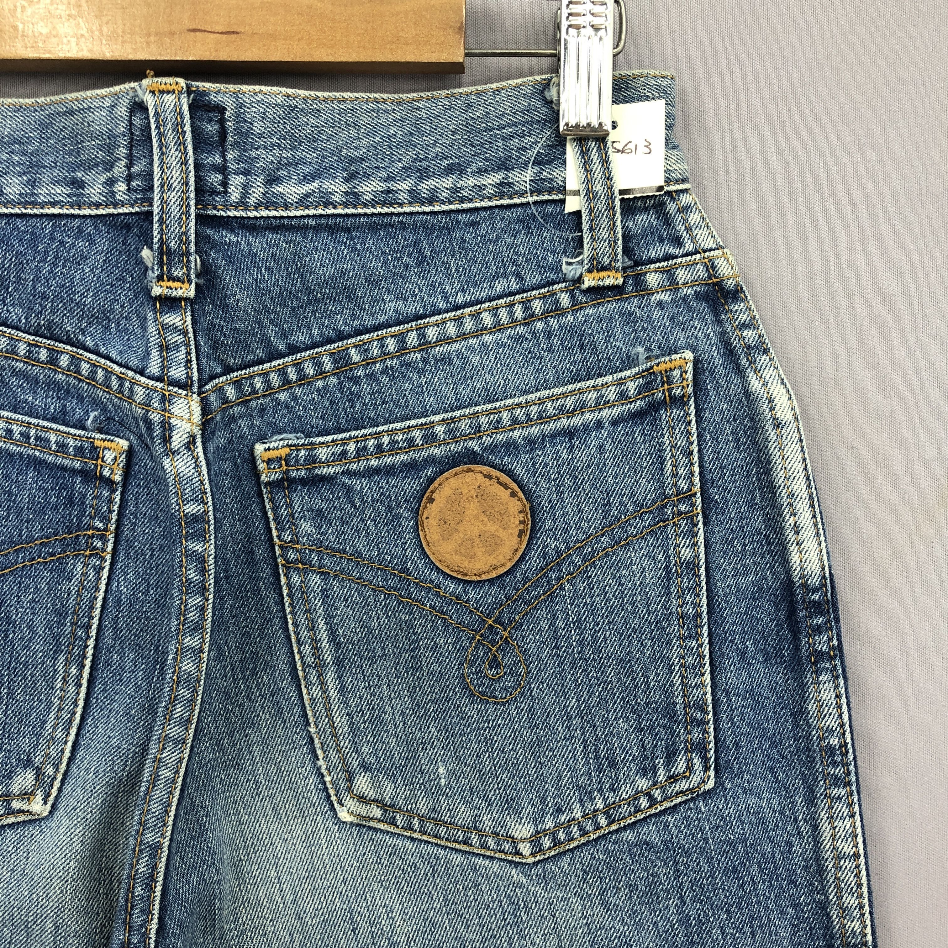Moschino Vintage Moschino Hourglass Jeans Light Wash Denim BS45613 Size 24" / US 00 / IT 34 - 5 Thumbnail