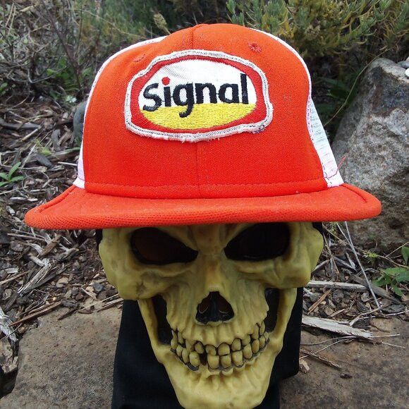 Vintage Vintage Signal Patch Snap Back Trucker Hat Cap Size ONE SIZE - 1 Thumbnail