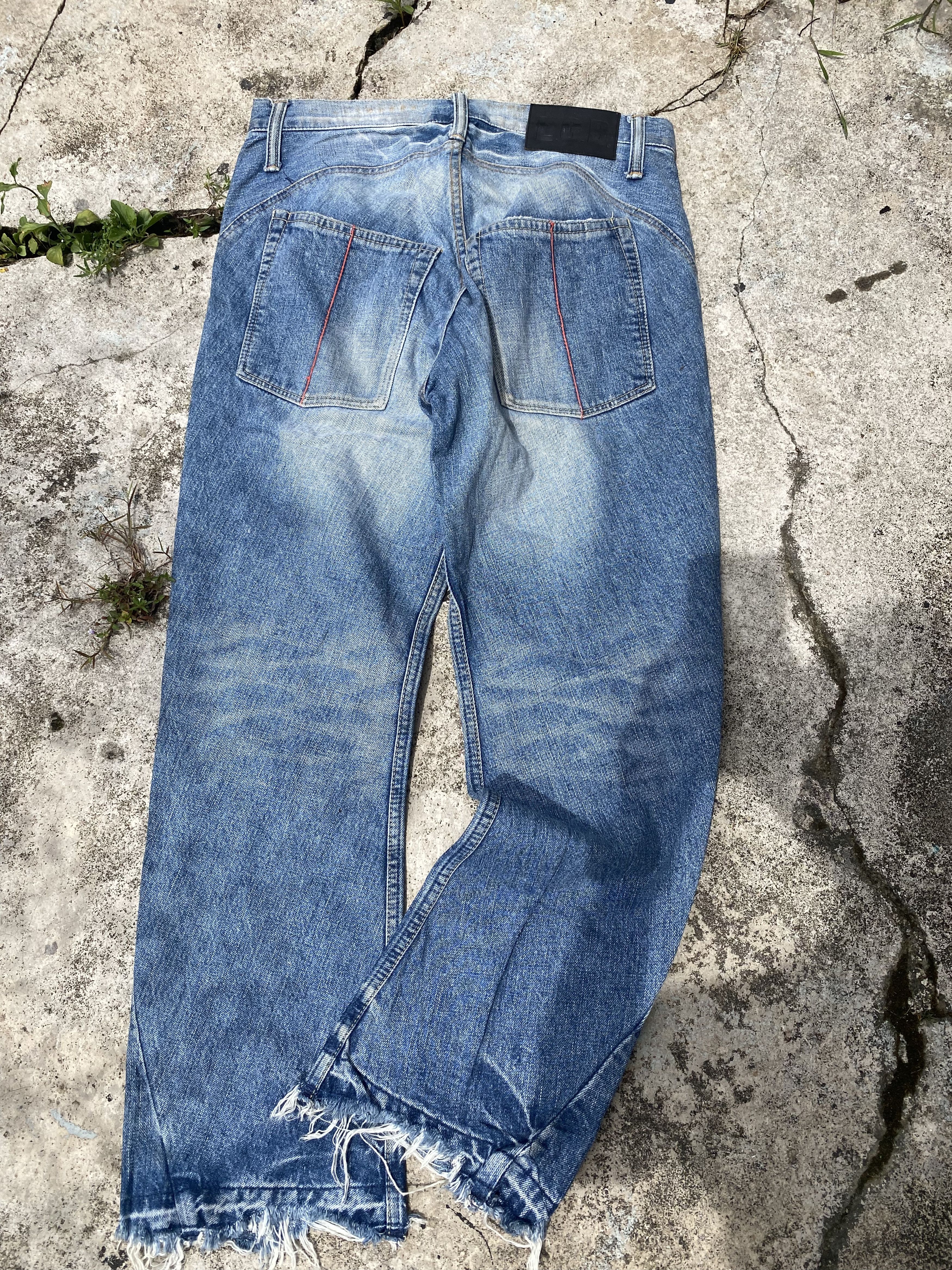 Le Grande Bleu (L.G.B.) GRAIL 💥 LGB BLUE WASH DISTRESSED JEANS Size US 29 - 9 Thumbnail