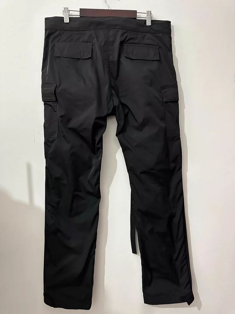 Fear of God Fear of God Nylon buttoned cargo pants Size US 32 / EU 48 - 2 Thumbnail