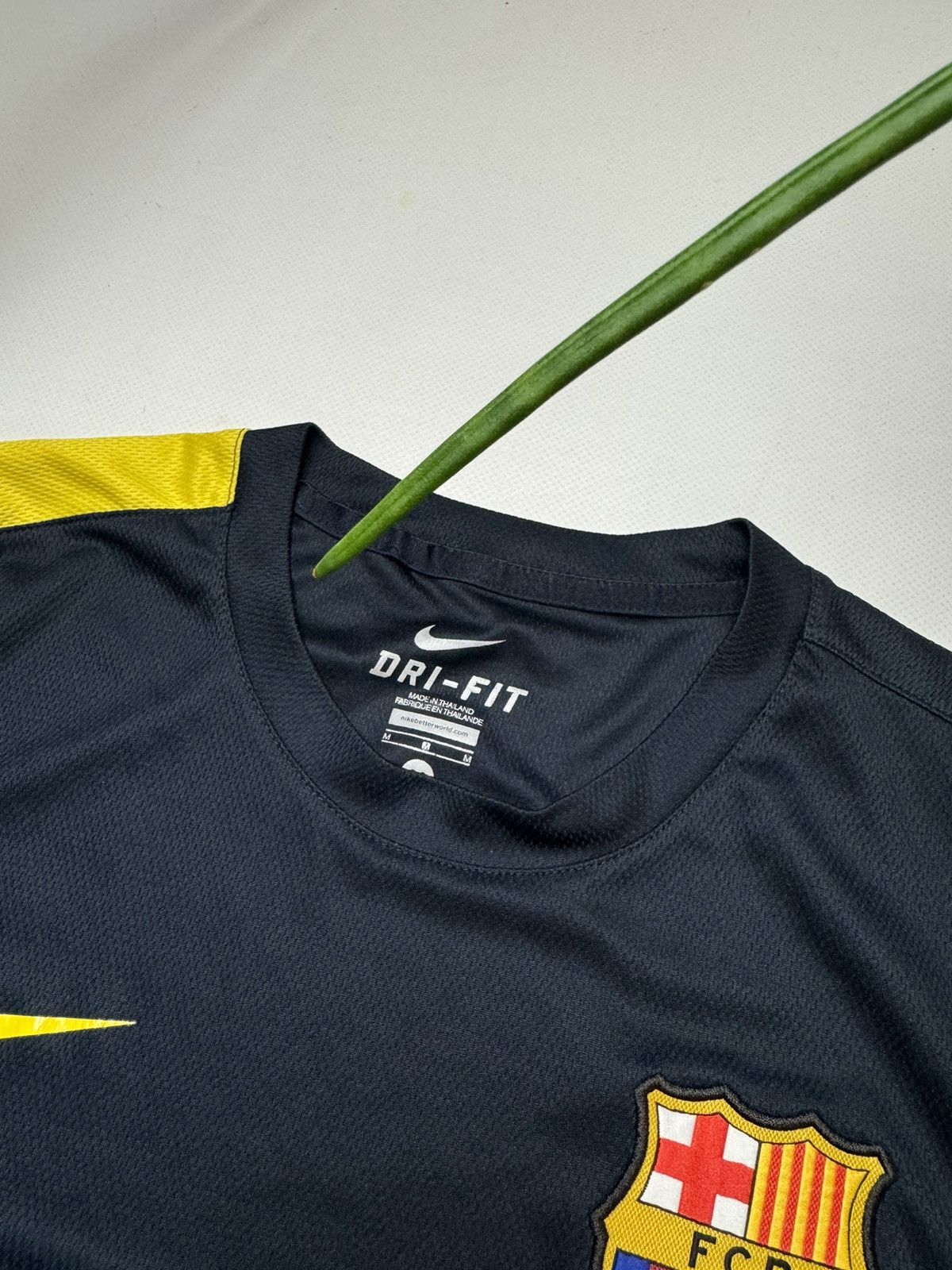 Nike Rare vintage Barcelona Nike soccer jersey y2k Size US M / EU 48-50 / 2 - 6 Thumbnail