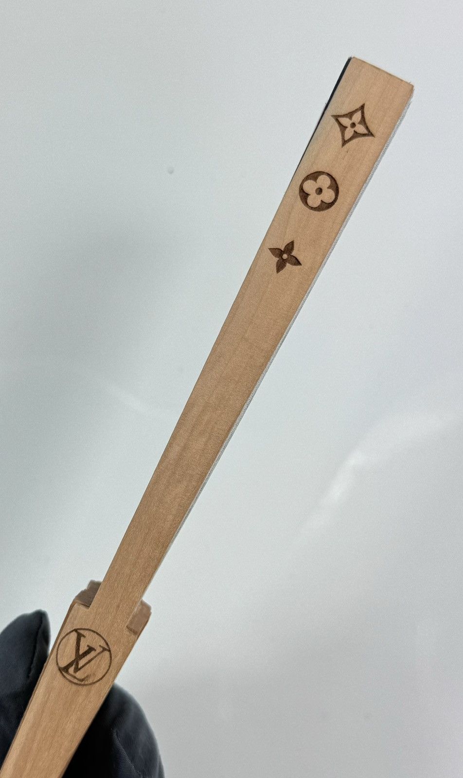 Louis Vuitton PHARRELL WILLIAMS MONOGRAM RESORT PRINT FOLDING HAND FAN Size ONE SIZE - 6 Thumbnail