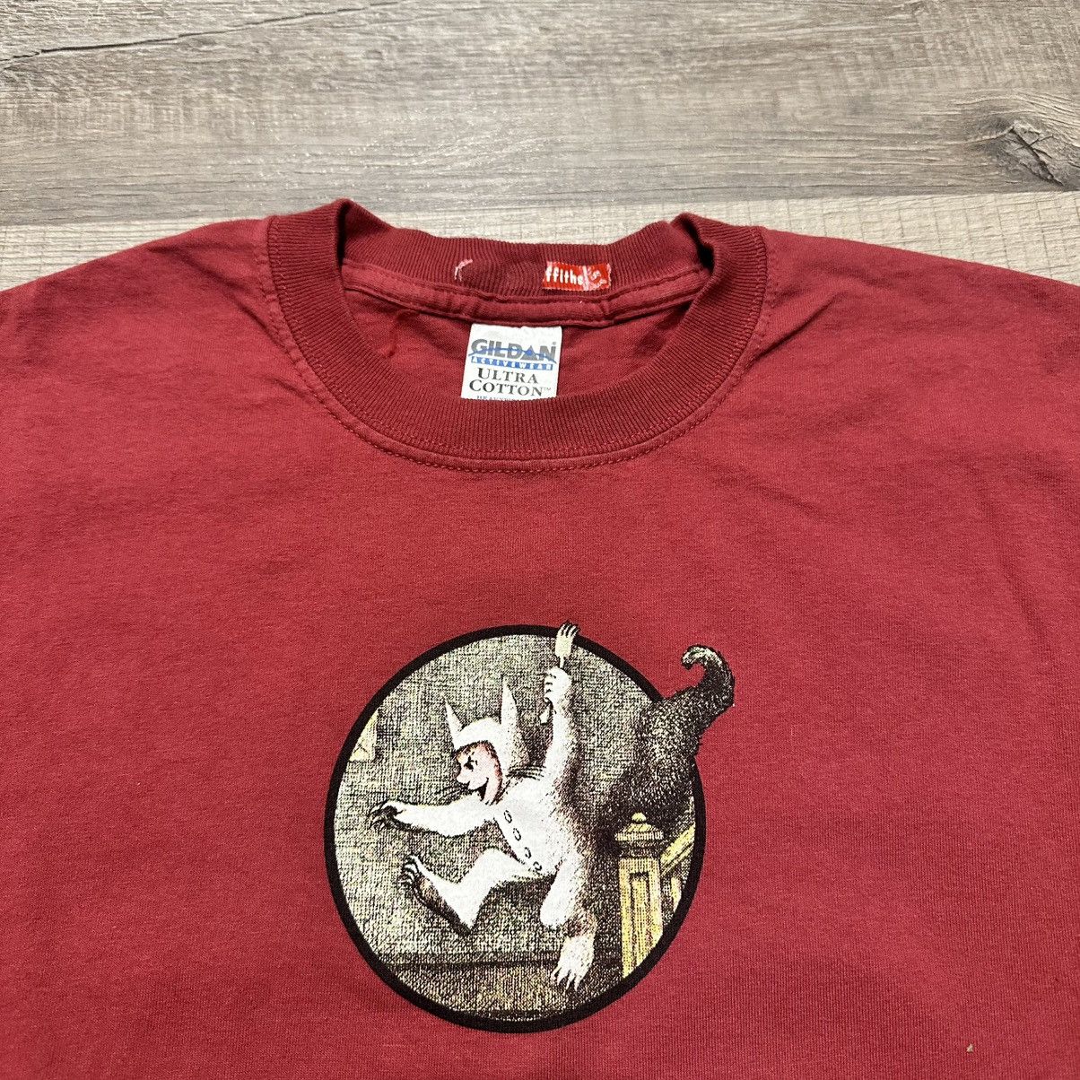 Gildan × Vintage × Wild Things Vintage “where the wild things are” tee Size US M / EU 48-50 / 2 - 3 Thumbnail