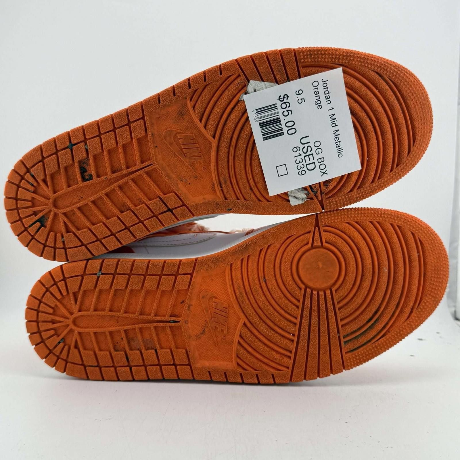 Jordan Brand Jordan 1 Mid Metallic Orange OG Box 9.5 Used Size US 9.5 / EU 42-43 - 6 Thumbnail