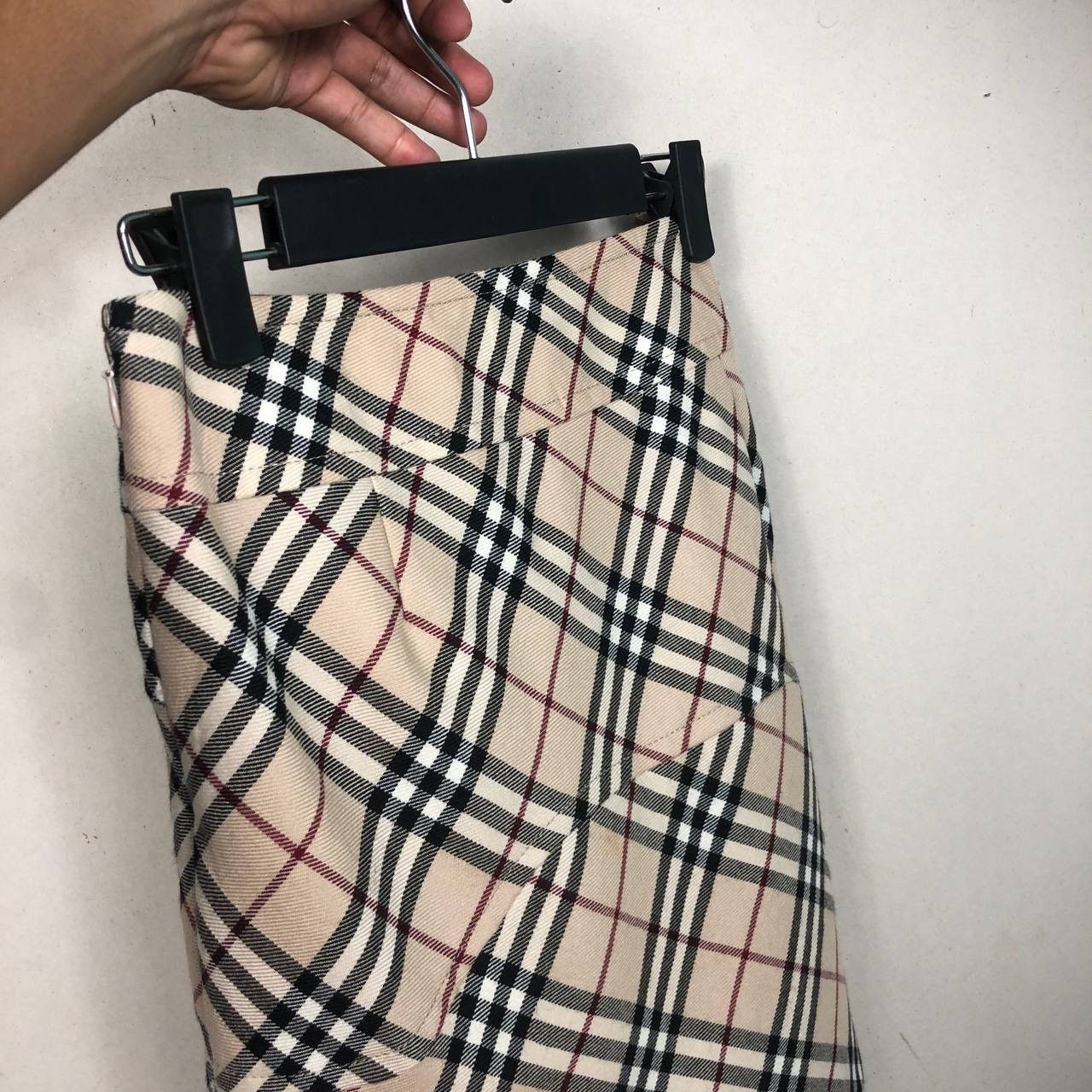 Burberry Vintage Burberry Nova Check Beige Plaid Mini Skirt Size 27" / US 4 / IT 40 - 5 Thumbnail