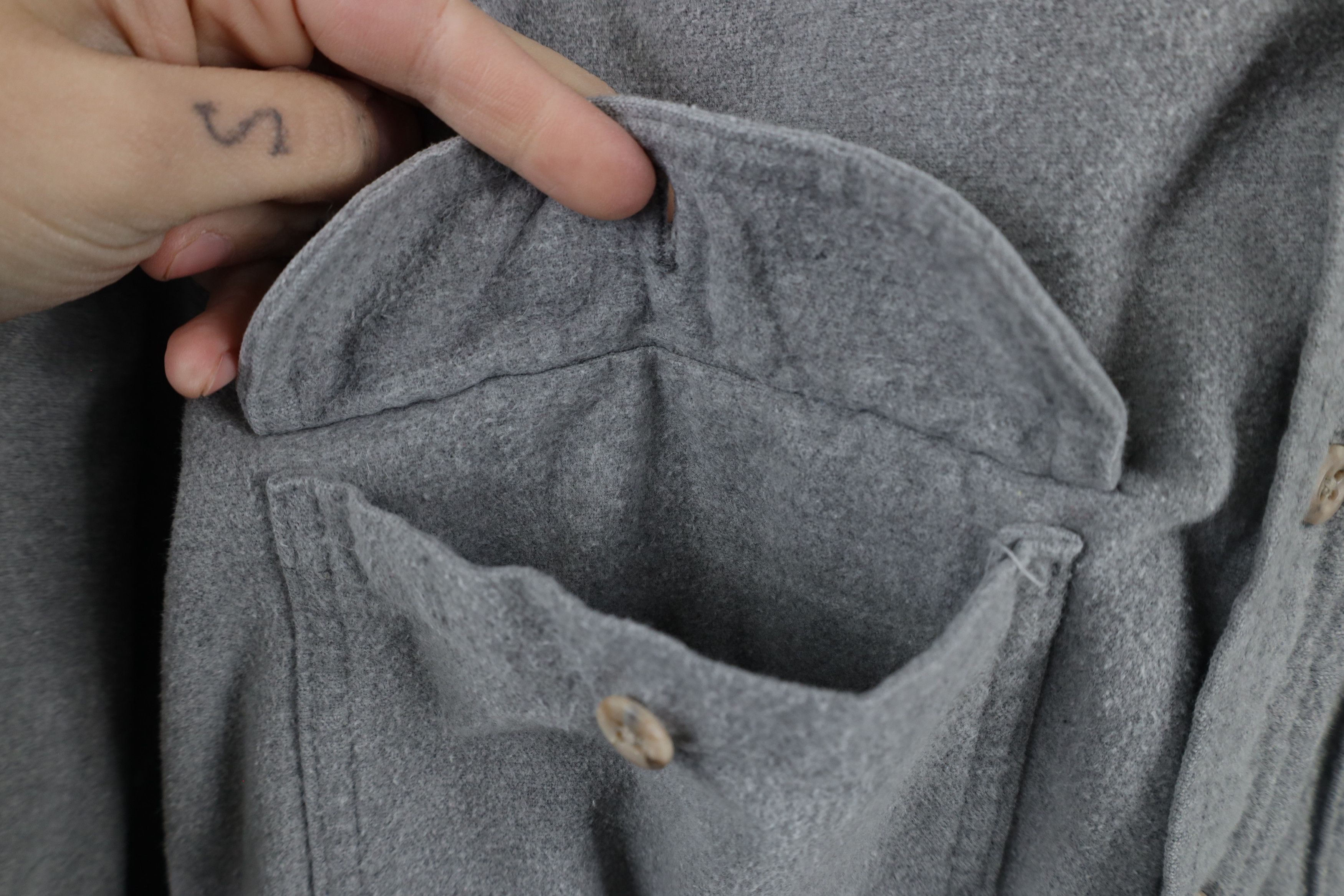 Vintage Vintage 90s Streetwear Cloth Collared Button Shirt USA Size US XL / EU 56 / 4 - 5 Thumbnail