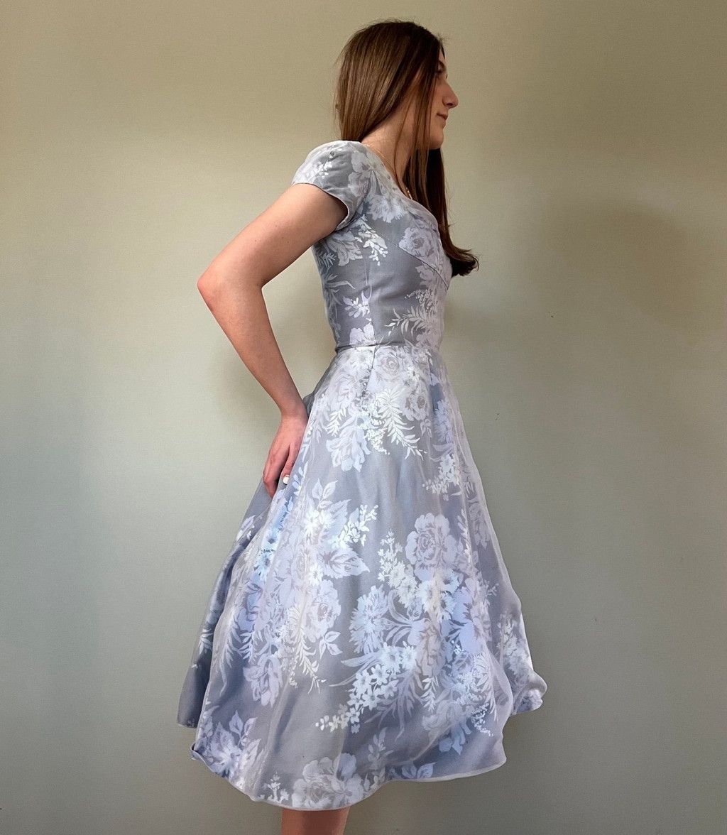 Vintage 1950s Vintage Womens Lavender Princess Cut Dress w/Tulle Size S / US 4 / IT 40 - 6 Thumbnail