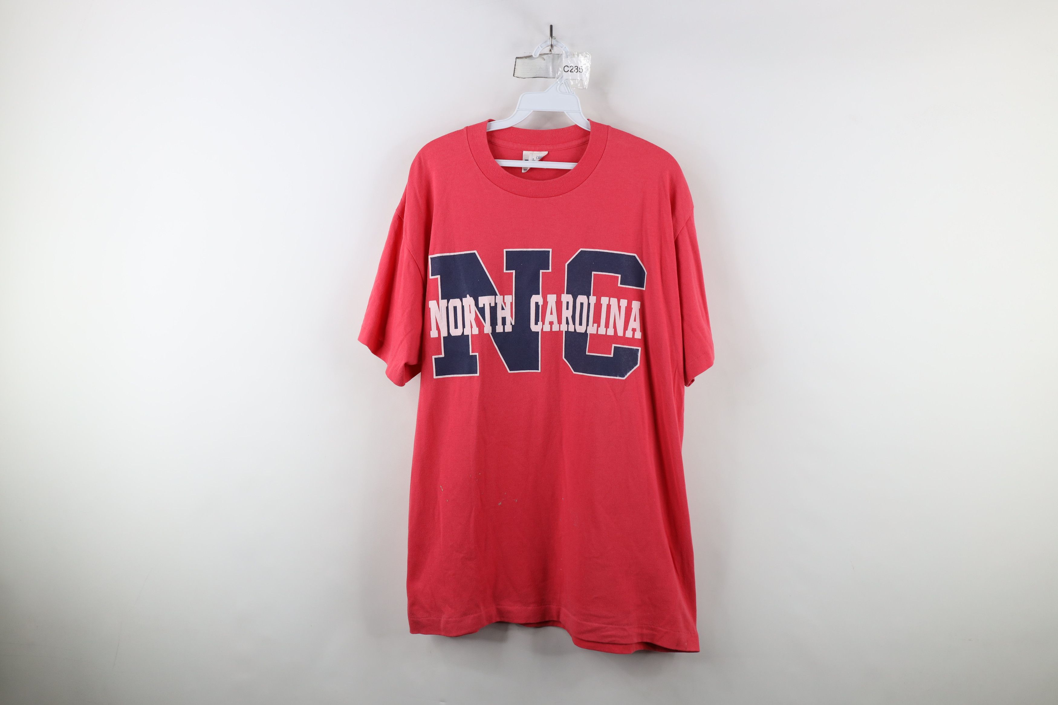 Vintage Vintage 90s Streetwear Spell Out North Carolina T-Shirt USA Size US XL / EU 56 / 4 - 1 Thumbnail