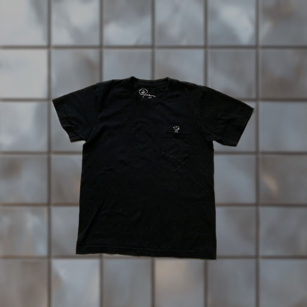 Uniqlo VINTAGE UT Uniqlo X Kaws X Peanuts Snoopy Black Pocket Tee S/S Crewneck T-Shirt XS Unisex Adults Mens Womens Boys Girls Size US XS / EU 42 / 0 - 1 Thumbnail