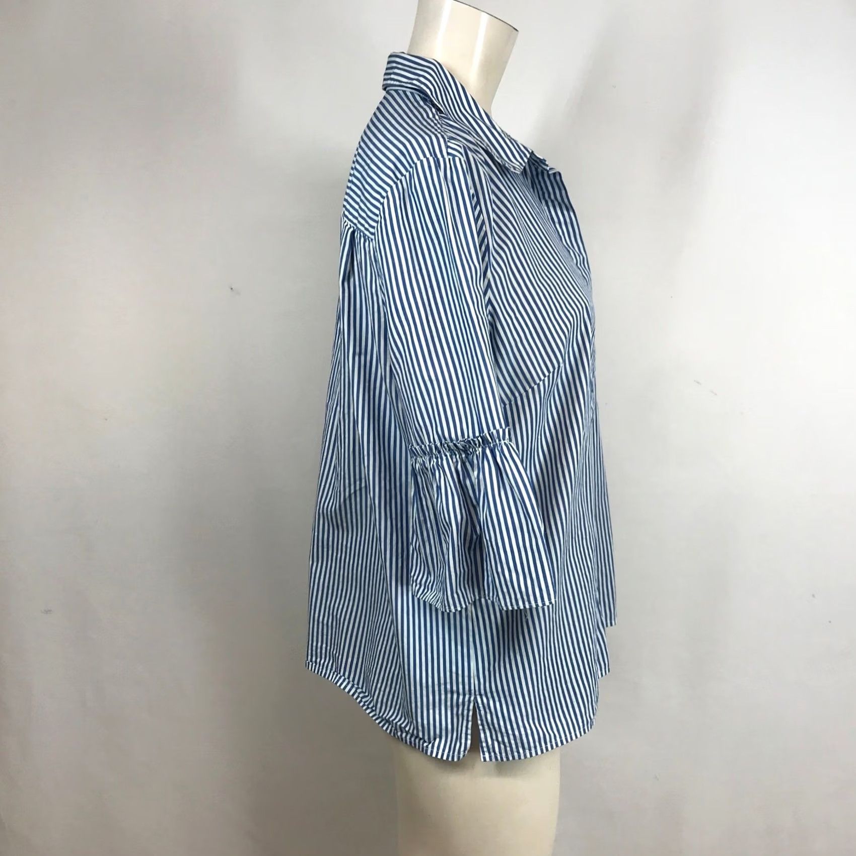 Vintage Draper James Button-Down Shirt Striped Blue White Bell Sleeve Ruffle 100% Cotton 12 Womens Size XL / US 12-14 / IT 48-50 - 4 Thumbnail