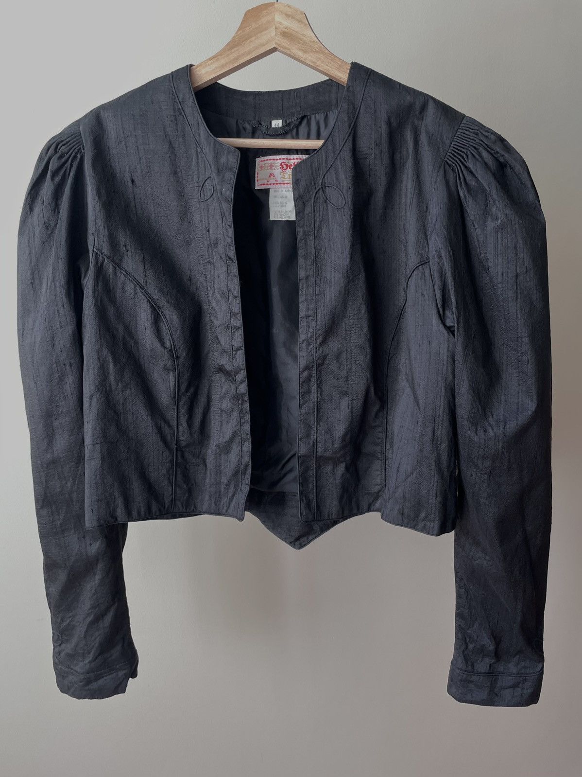 Other VINTAGE SILK BLACK CROPPED PUFF SLEEVE BOLERO JACKET Size M / US 6-8 / IT 42-44 - 1 Thumbnail