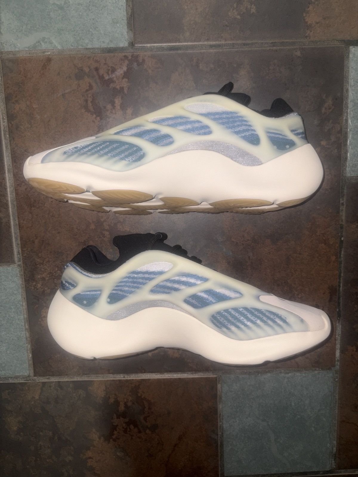 Adidas × Kanye West Adidas Yeezy 700 V3 “Kyanite” Size 10.5 Size US 10.5 / EU 43-44 - 2 Thumbnail